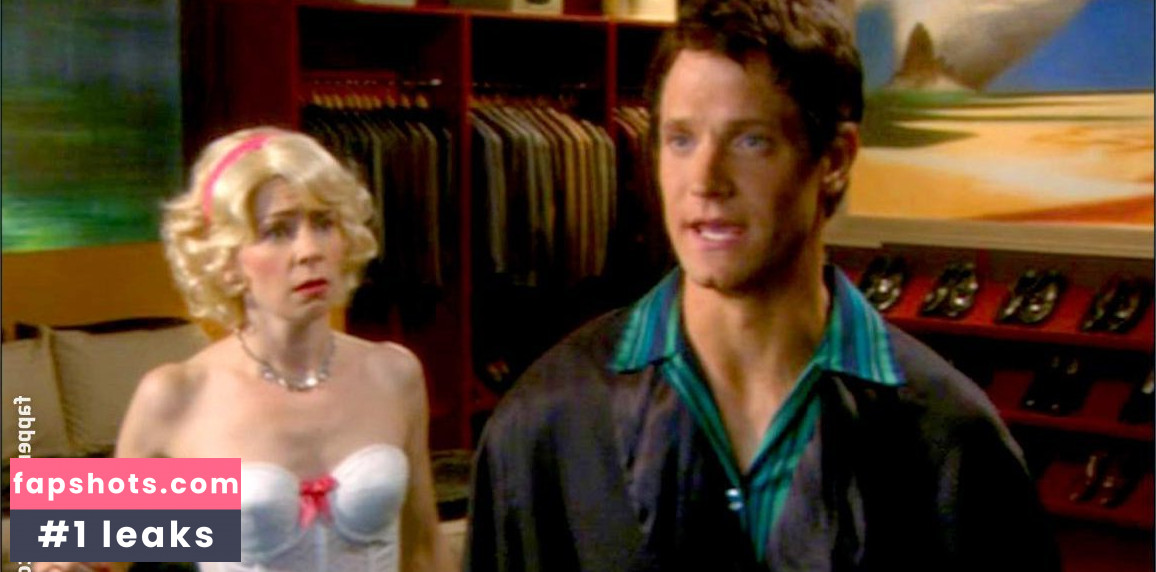 Carrie Preston gallery photo #8