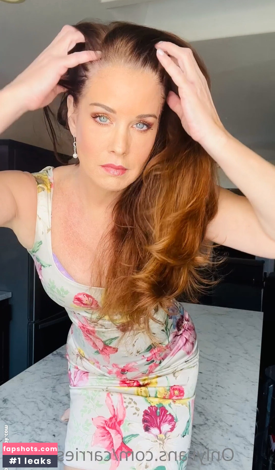 Carrie Stevens gallery photo #65