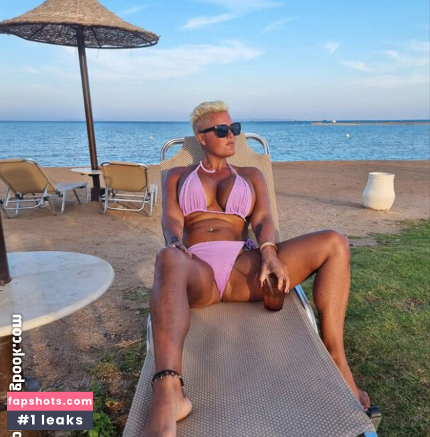 Carro Oberg gallery photo #3