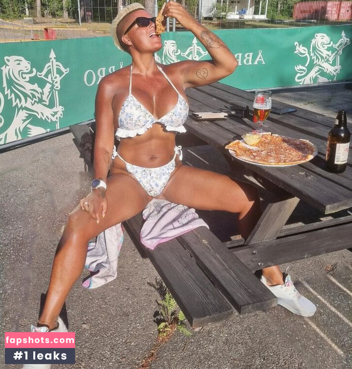 Carro Oberg gallery photo #30