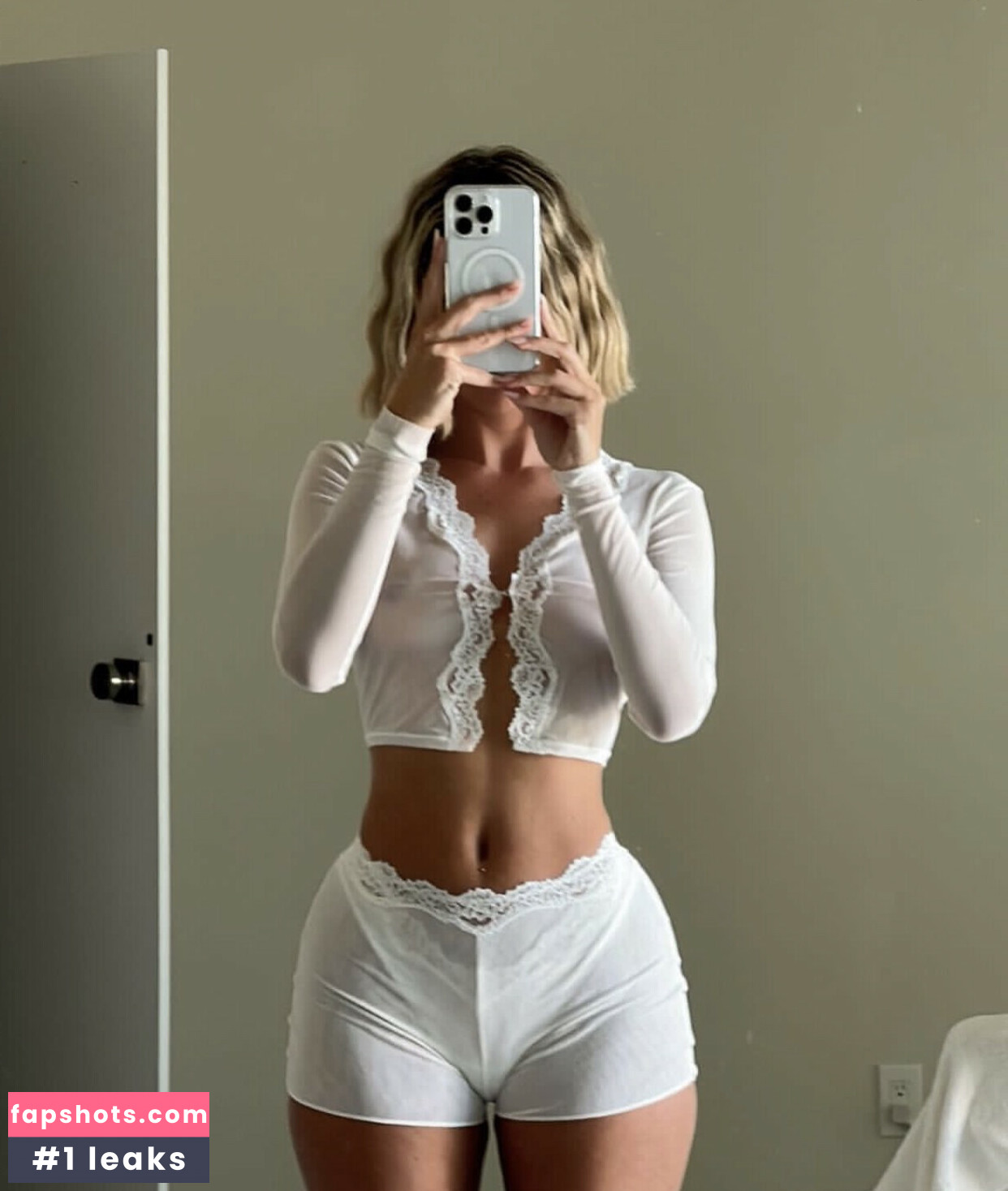 Casi Davis gallery photo #23