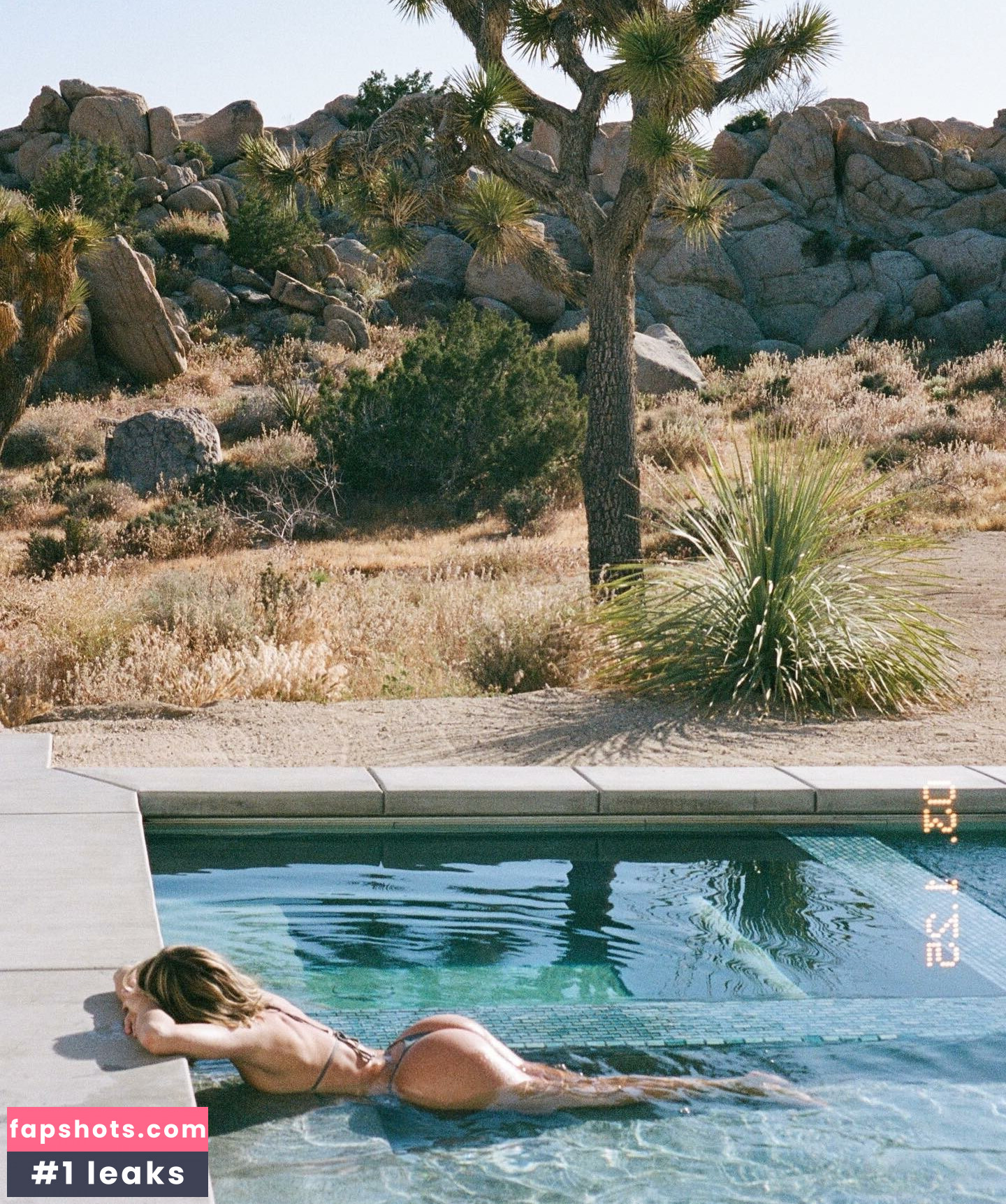 Casi Davis gallery photo #39