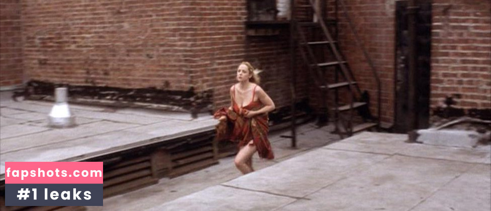 Cassandra Grae nude babe gallery