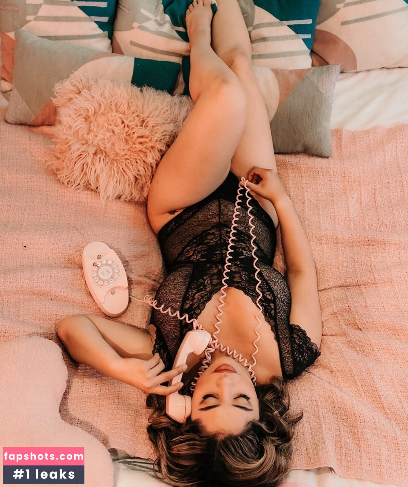 Cassandra Soo gallery photo #6