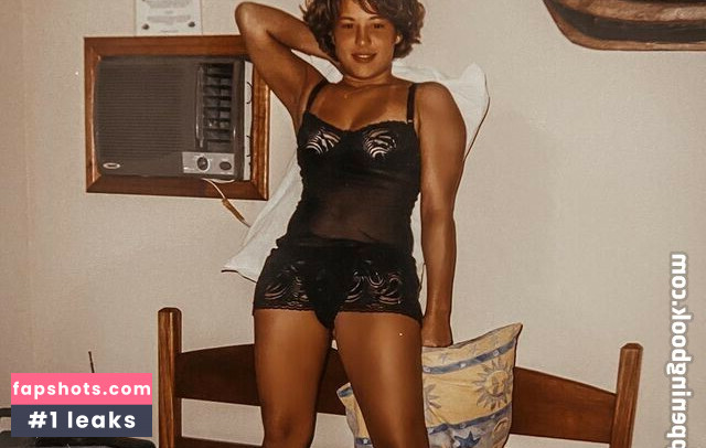 Cassiana Abraham Costa gallery photo #14