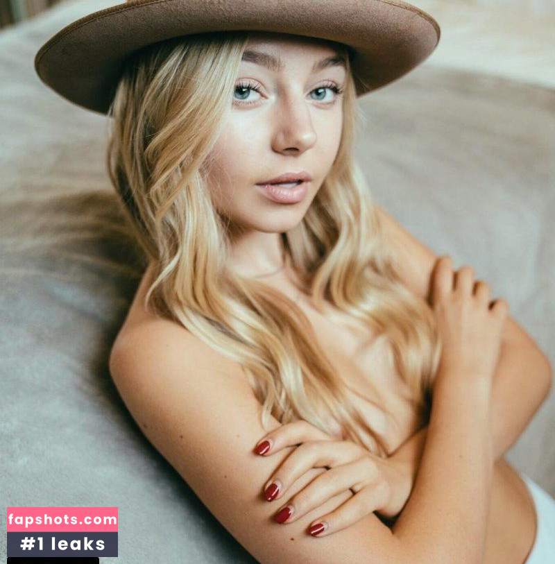 Cassie Brown Nude Leaks OnlyFans Photos #4 - LeakJerk