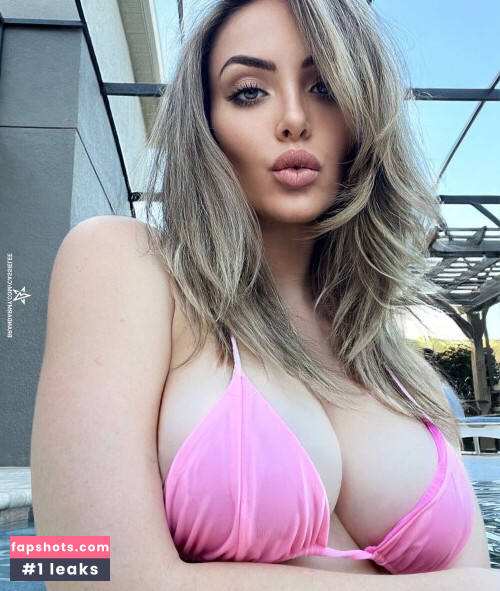 Cassie Lee gallery photo #1392