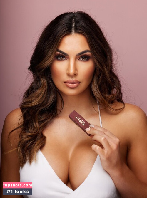 Cassie Lee gallery photo #1496