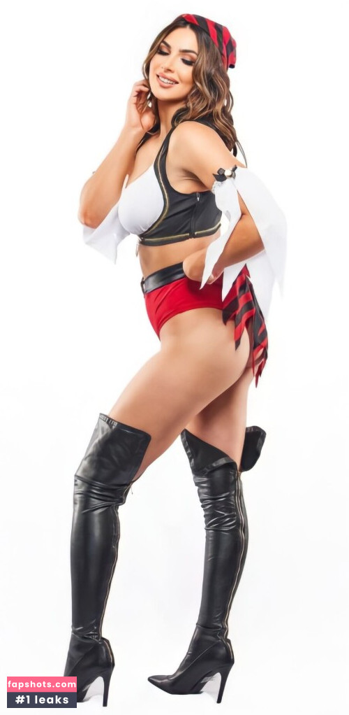 Cassie Lee gallery photo #1631