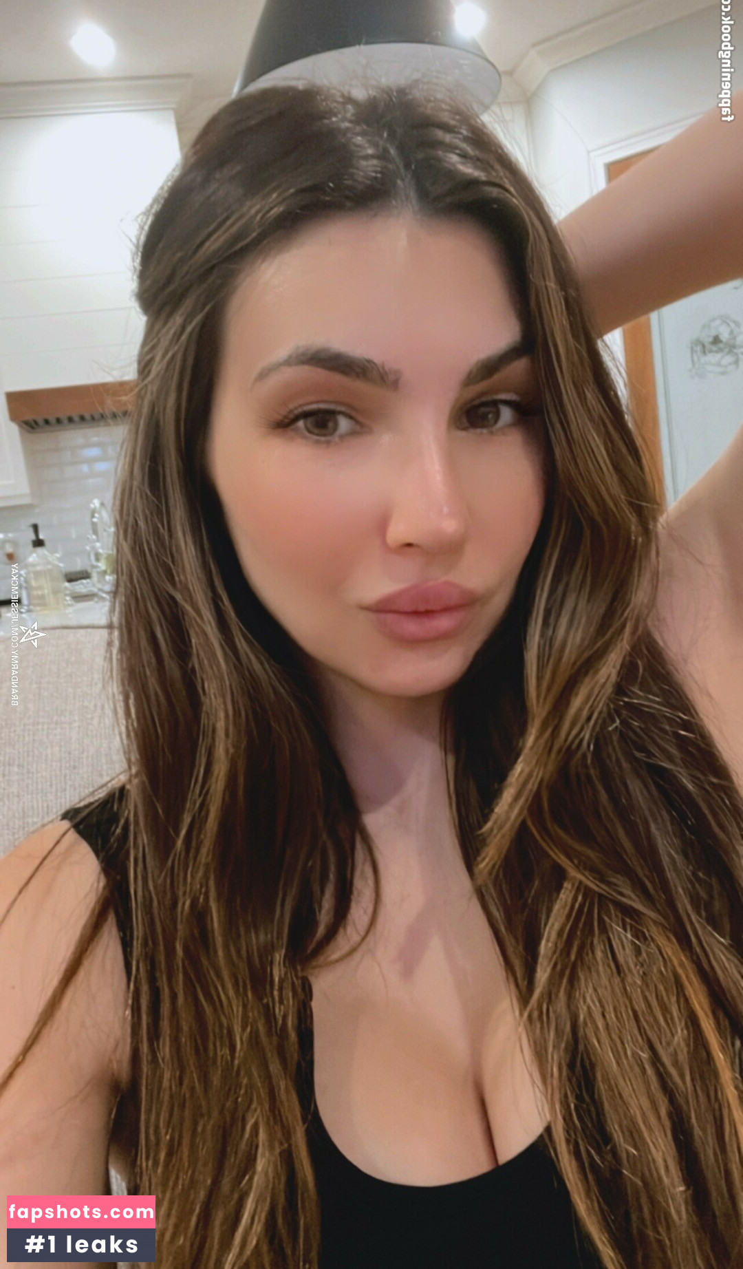 Cassie Lee gallery photo #1040