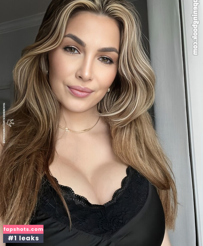 Cassie Lee gallery photo #108