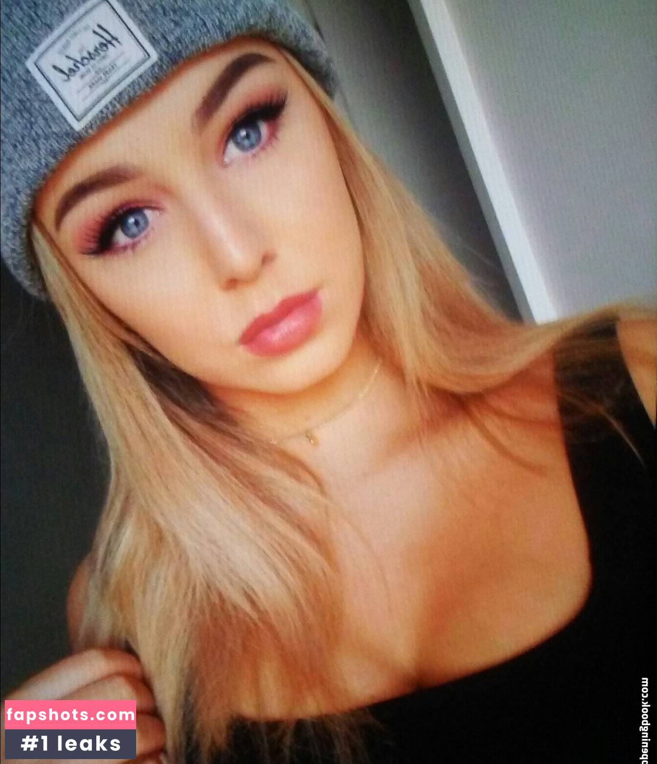 Cassie Lee gallery photo #1502