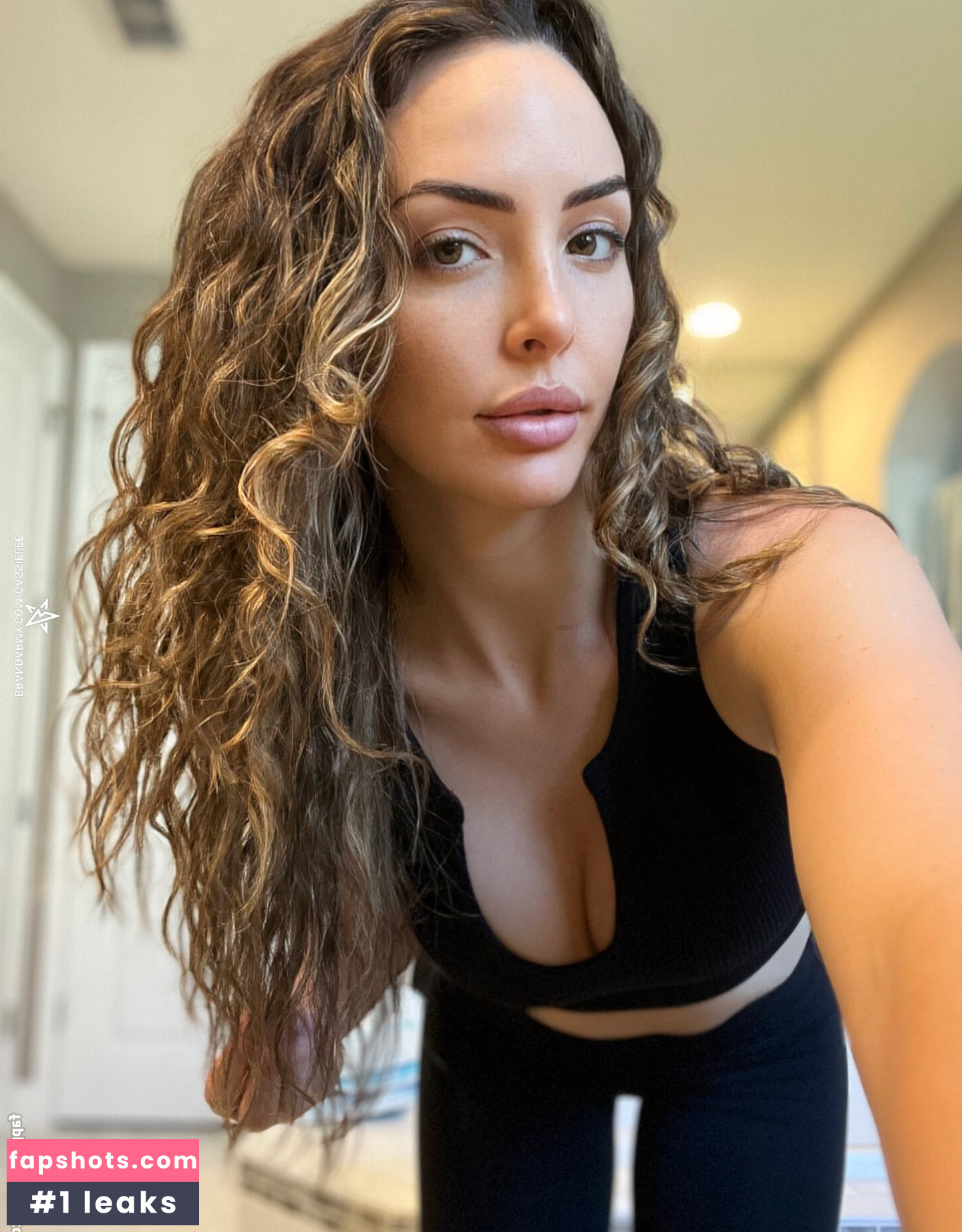 Cassie Lee gallery photo #198