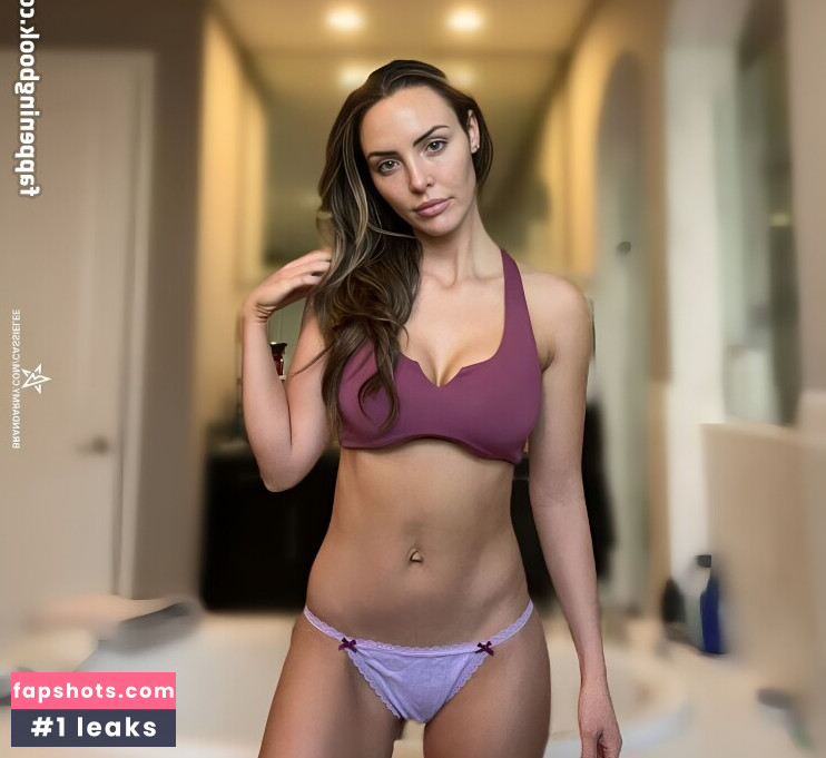 Cassie Lee gallery photo #225