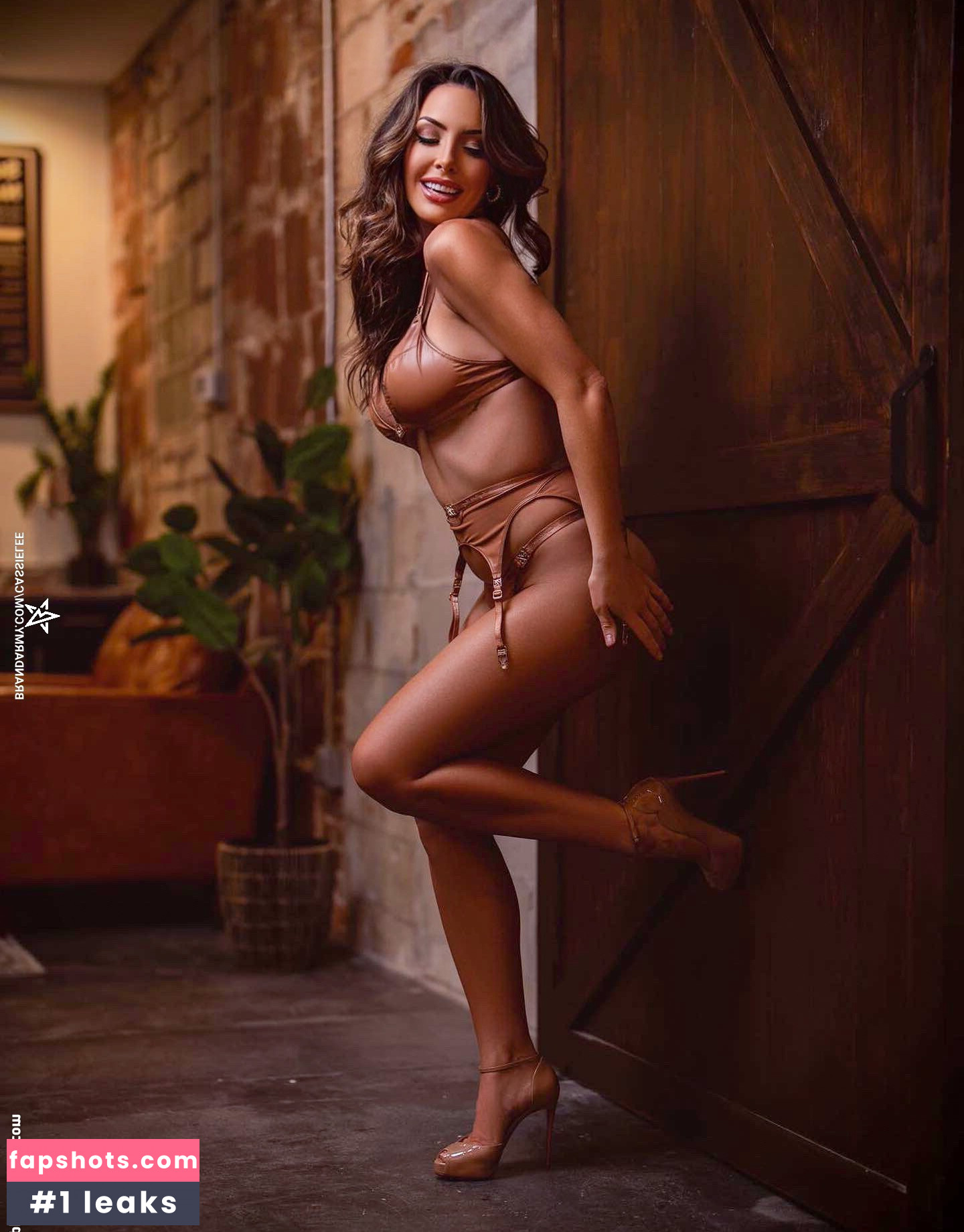 Cassie Lee gallery photo #627