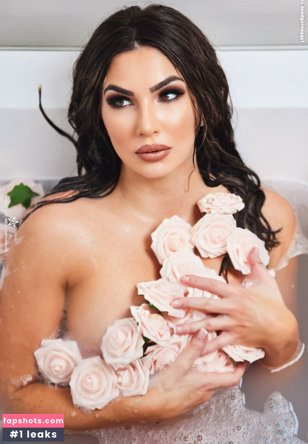 Cassie Lee gallery photo #960