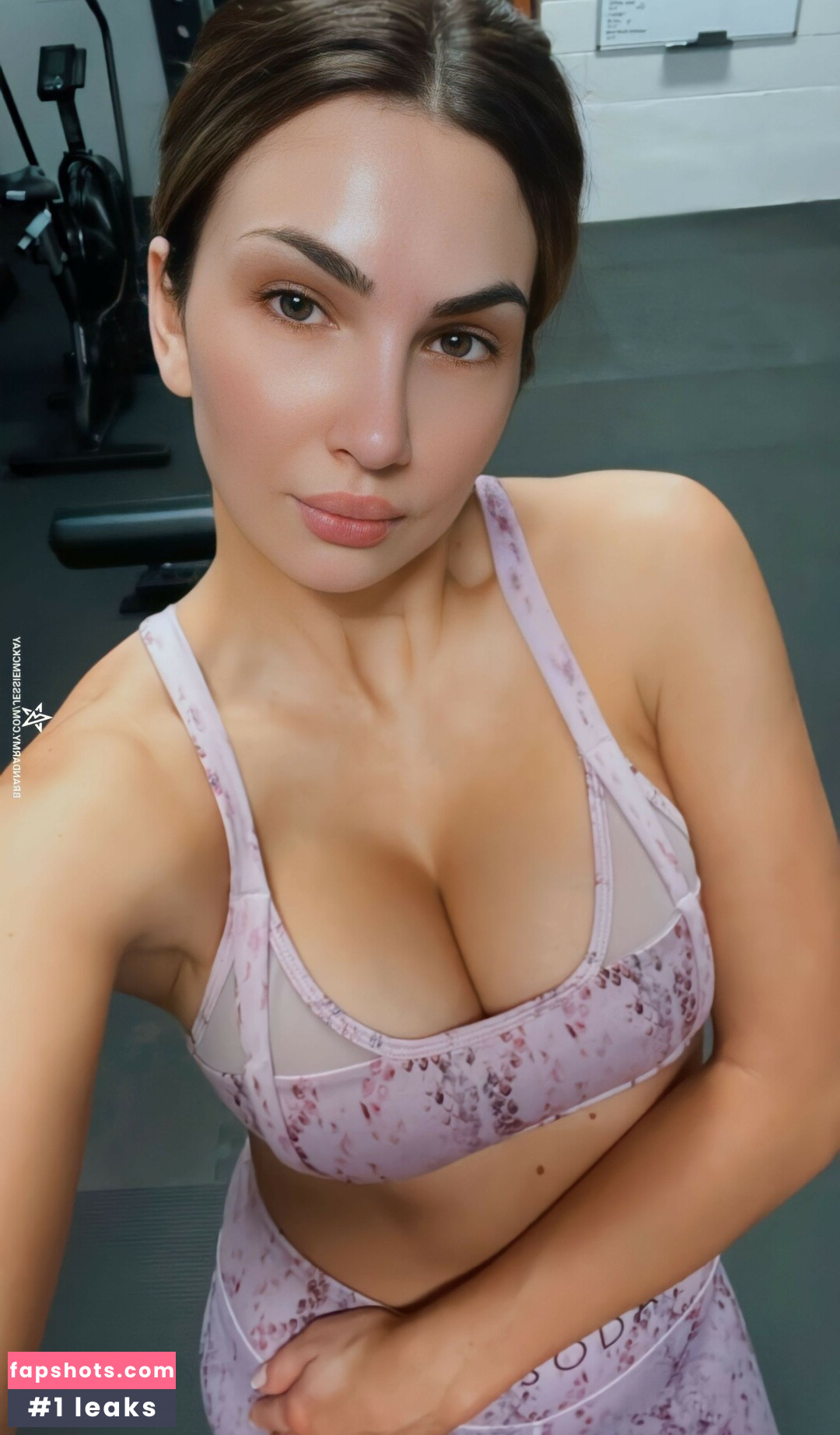 Cassie Lee gallery photo #988