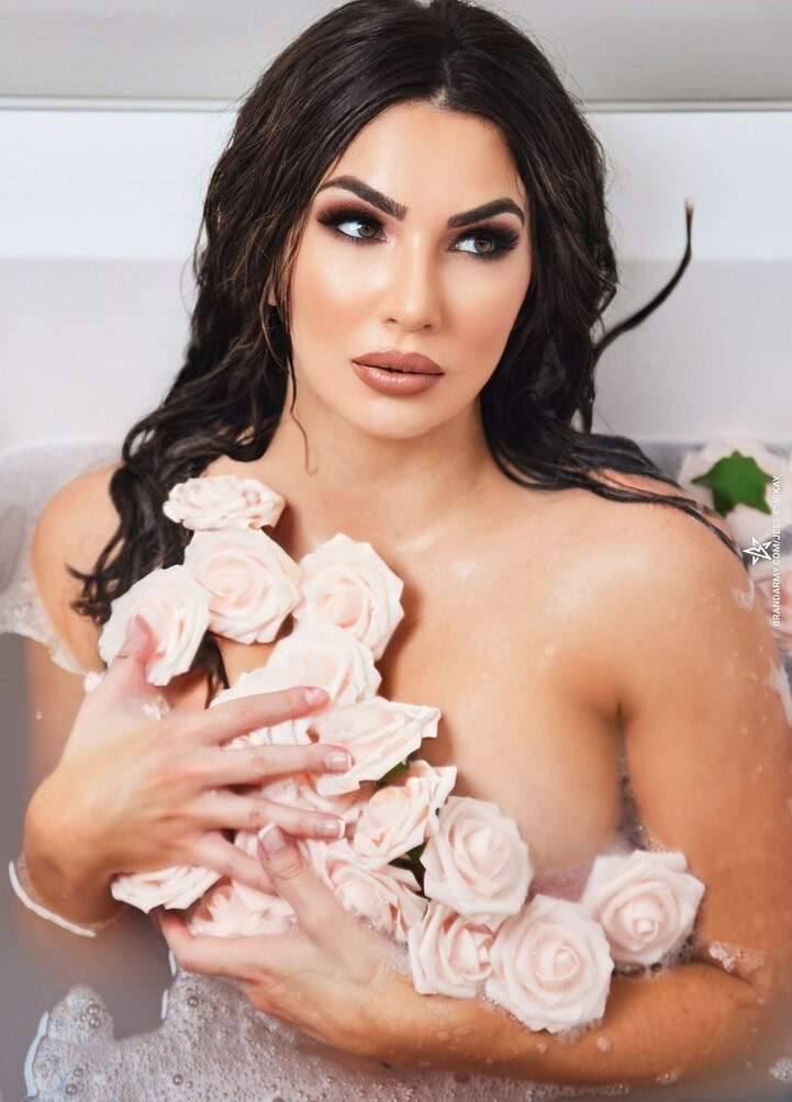 cassie-lee gallery photo #1335