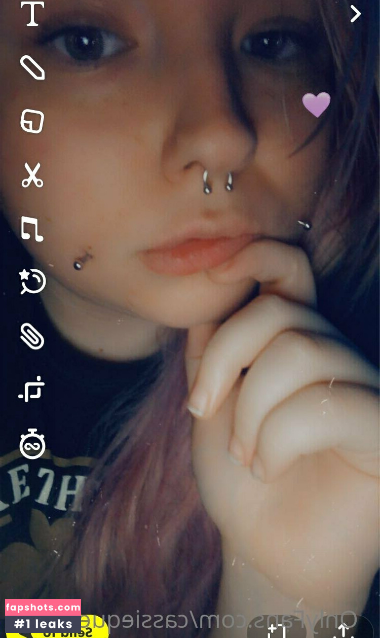 cassiequeenboo nude babe gallery