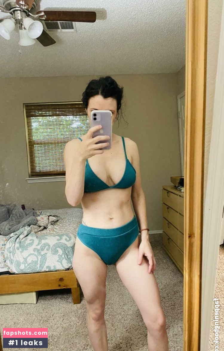 Casual_Lies gallery photo #20