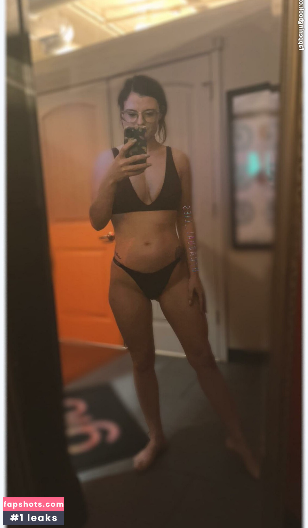 Casual_Lies gallery photo #6