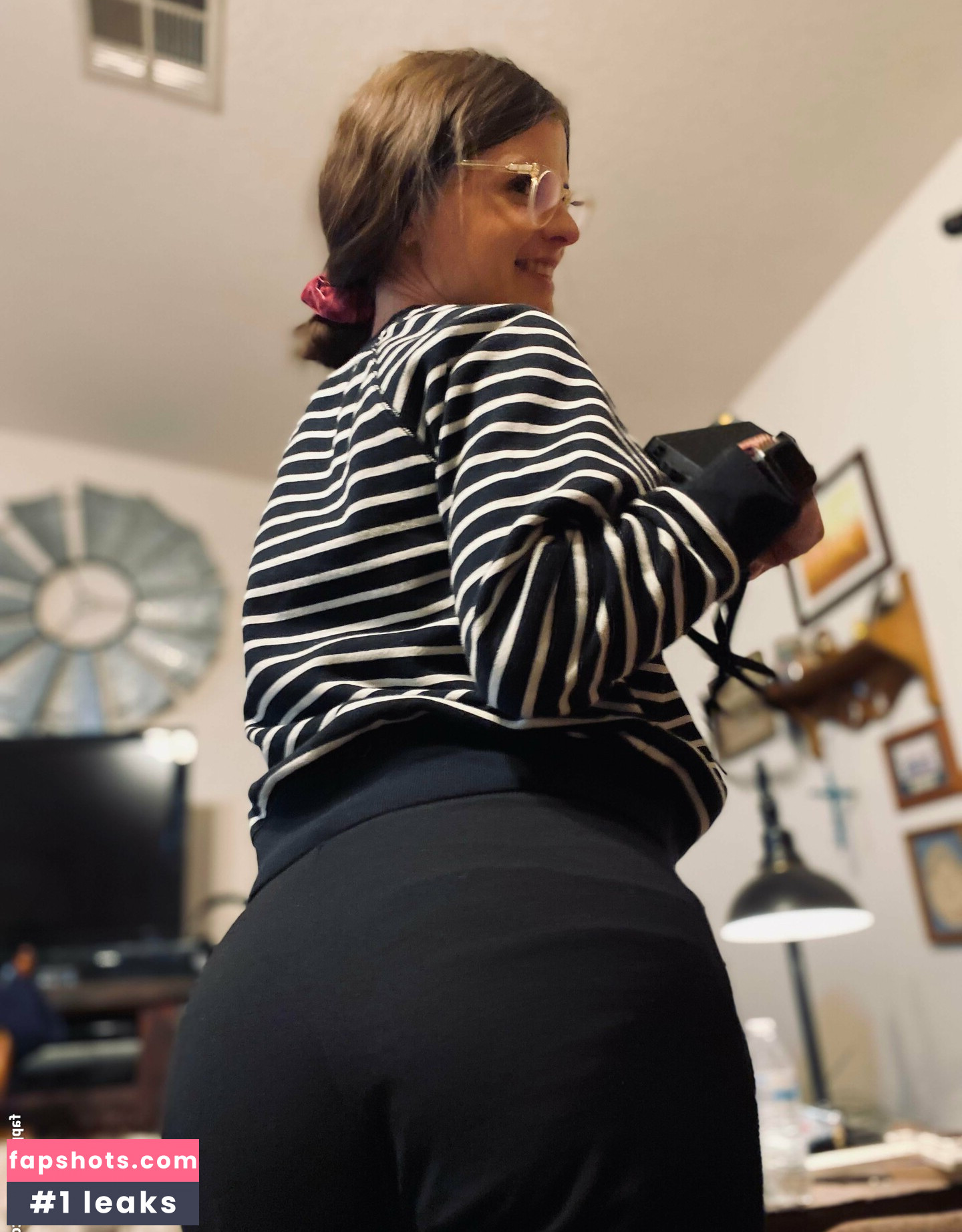 Casual_Lies gallery photo #9