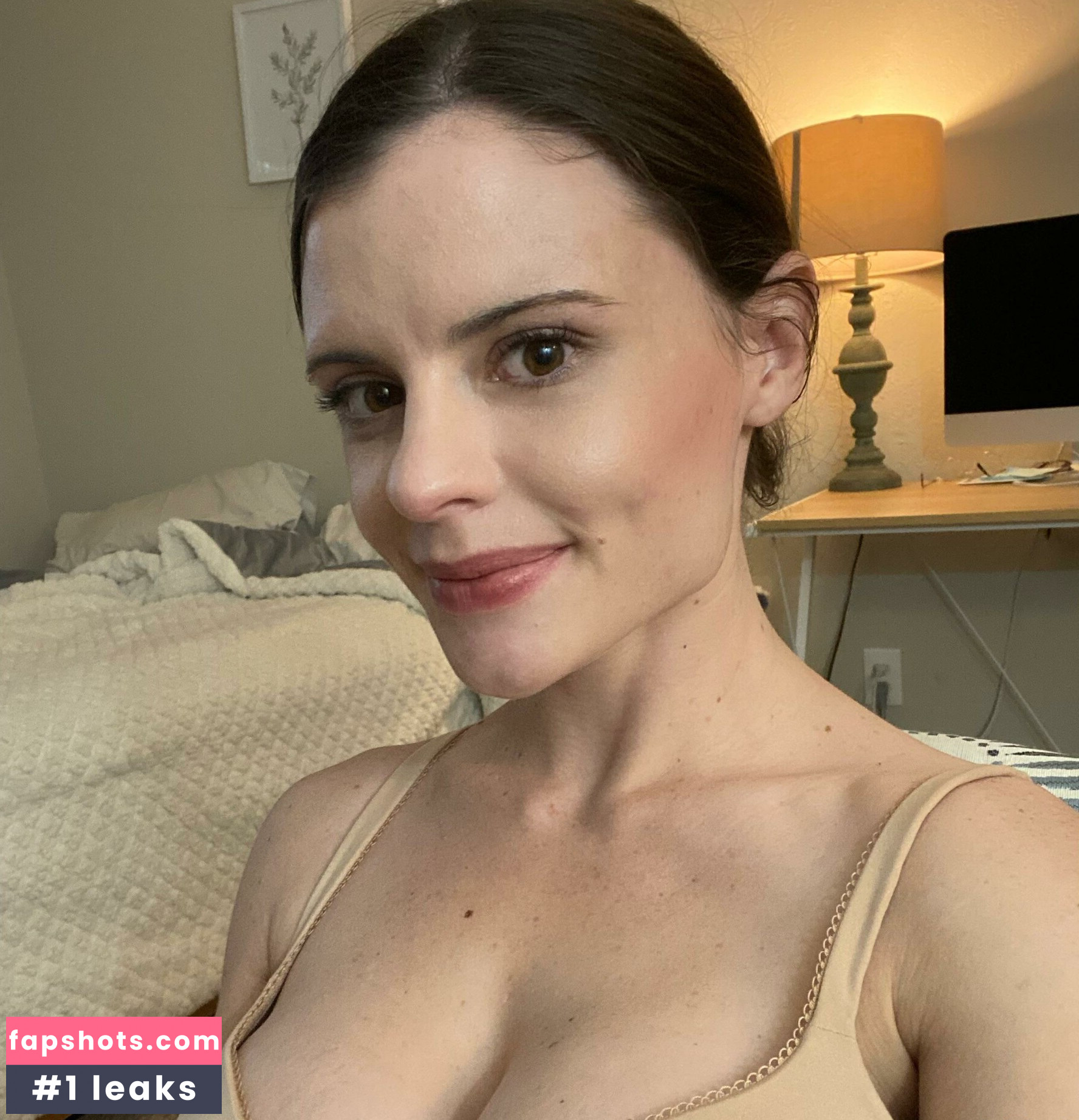 Casual_Lies gallery photo #10