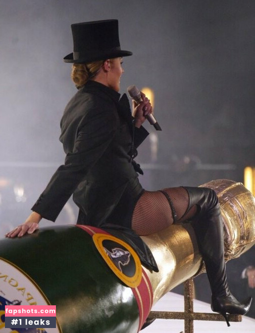 Cat Deeley gallery photo #5