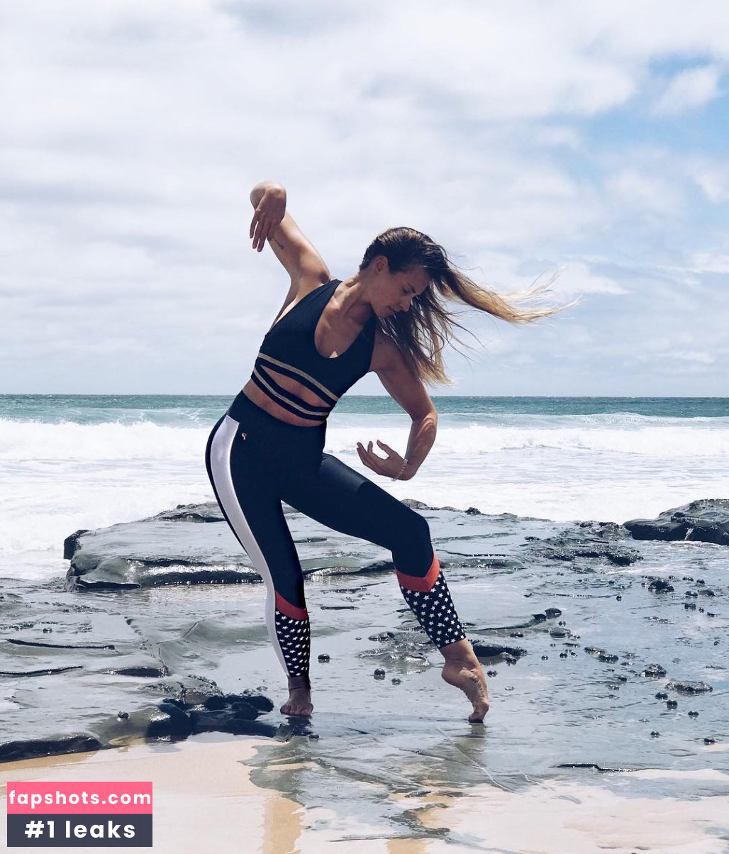 Cat Meffan gallery photo #13