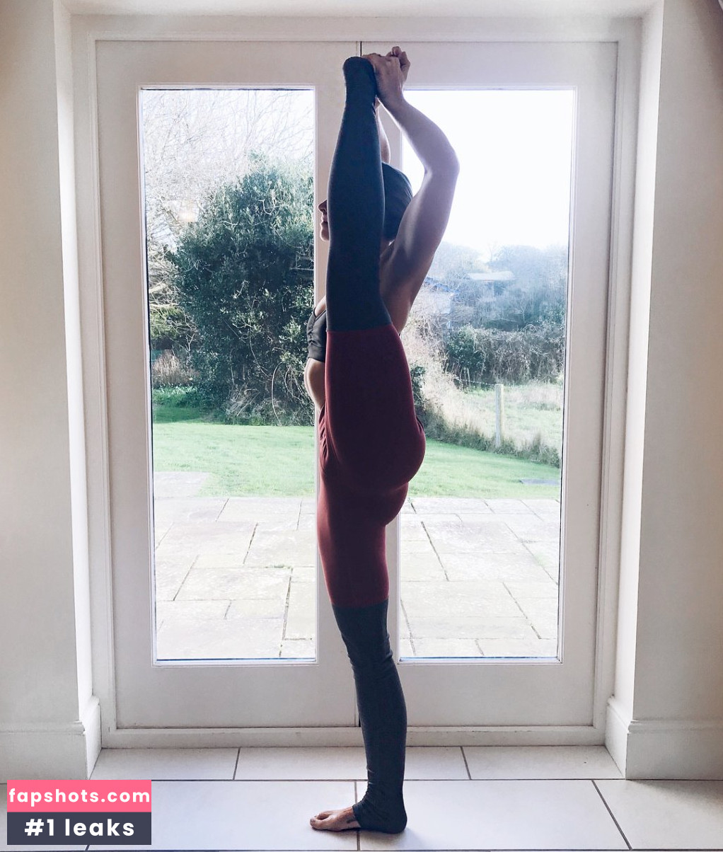 Cat Meffan gallery photo #25