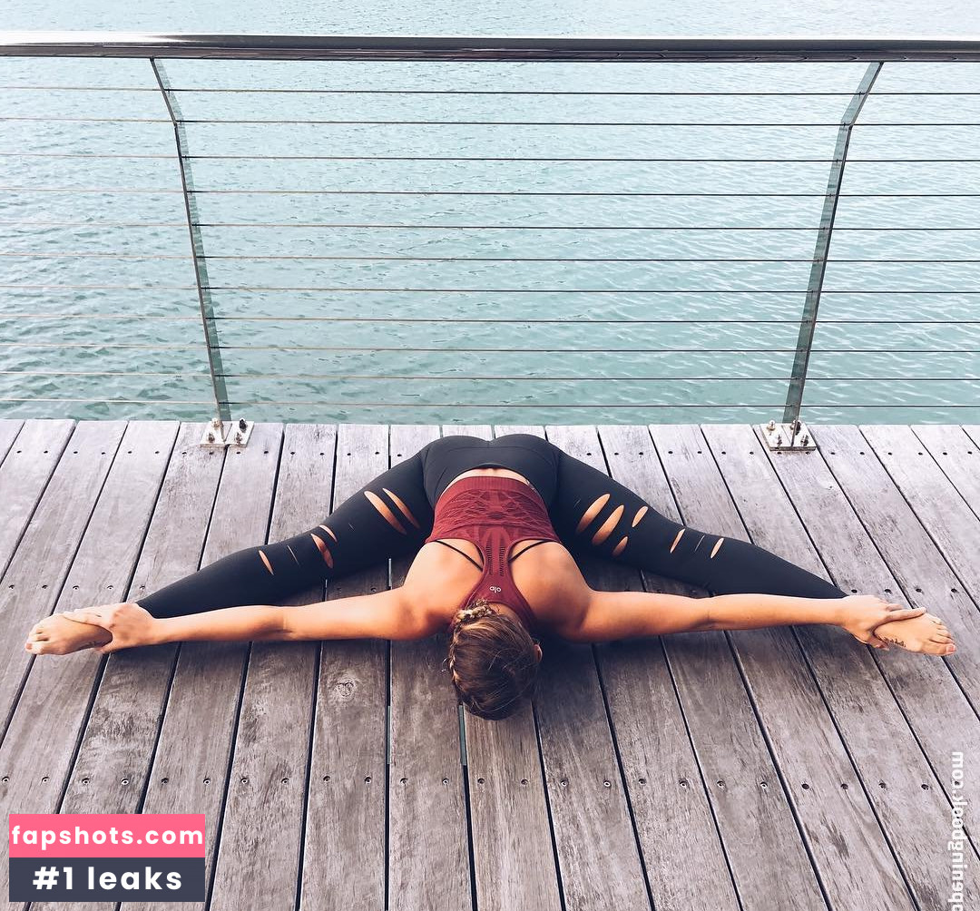 Cat Meffan gallery photo #28