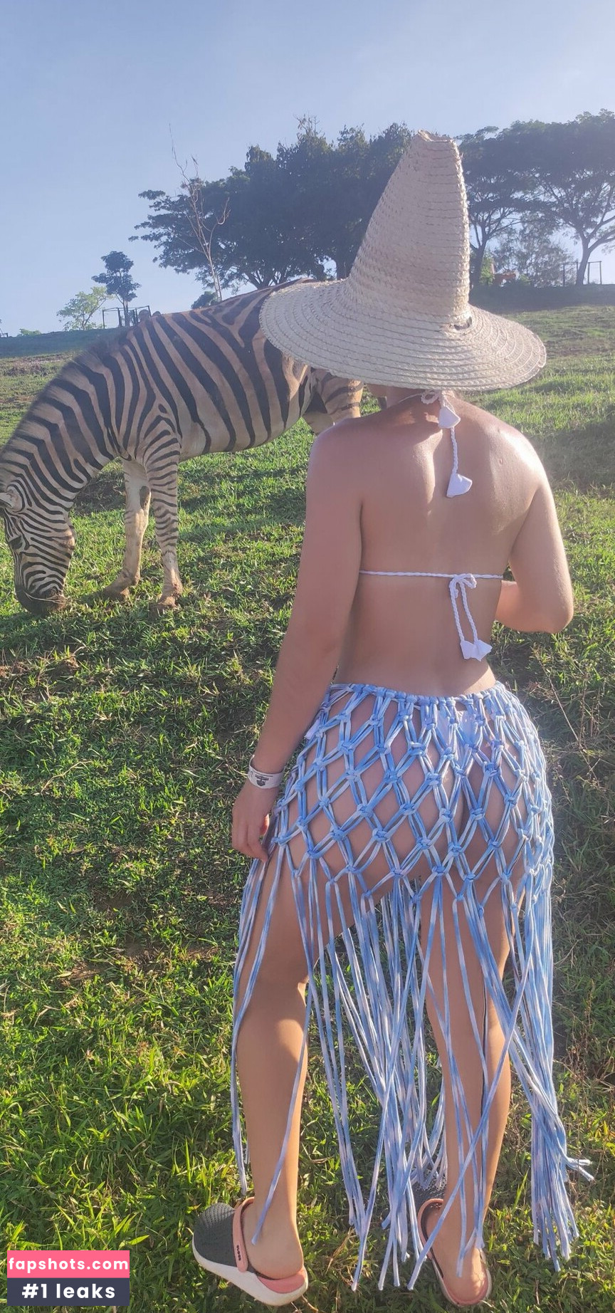 Catalina Cruz gallery photo #31