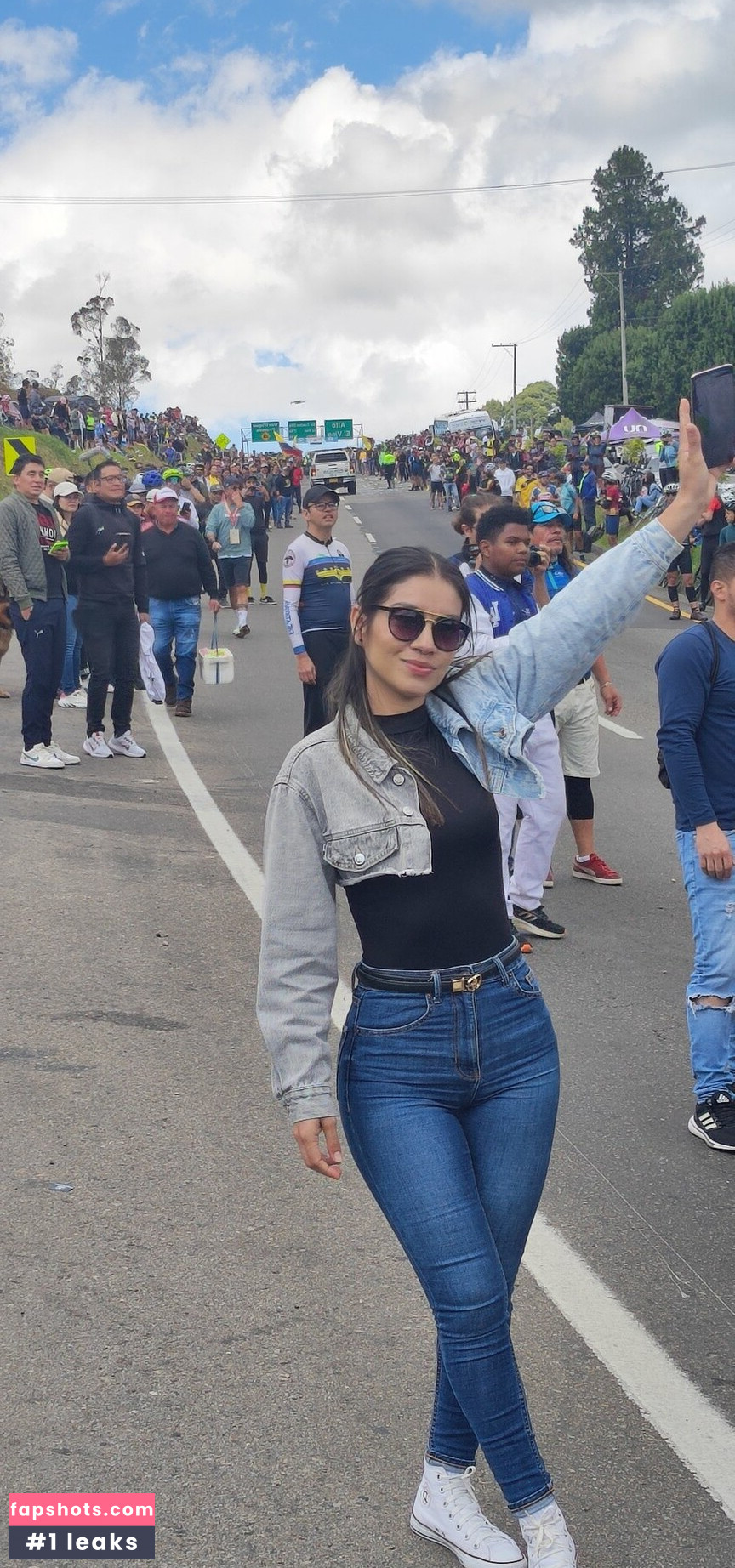 Catalina Cruz gallery photo #42