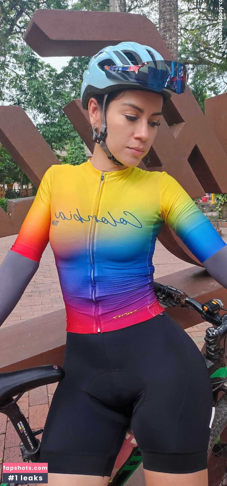 Catalina Cruz gallery photo #49