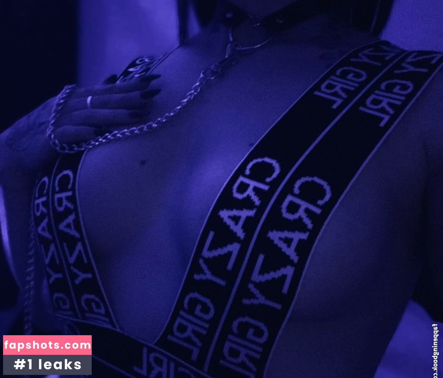 cath_lp Nahé úniky fotek pouze od fanoušků #2 - Fapshots