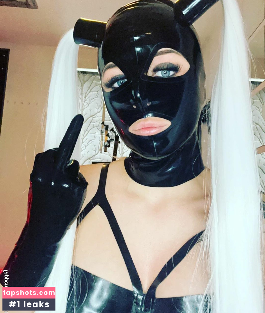 Cath28 gallery photo #27