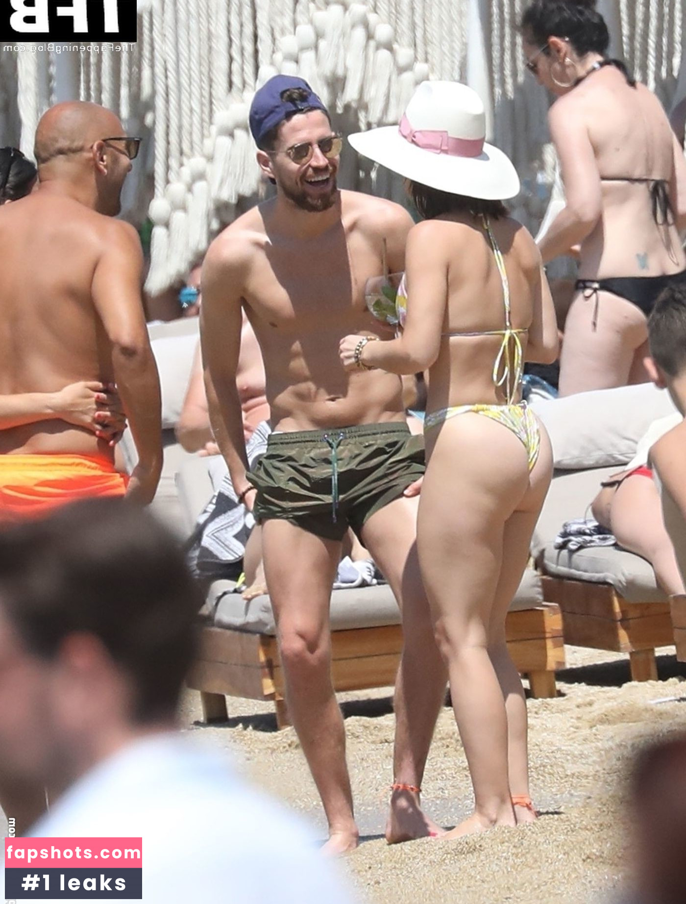 Catherine Harding gallery photo #14