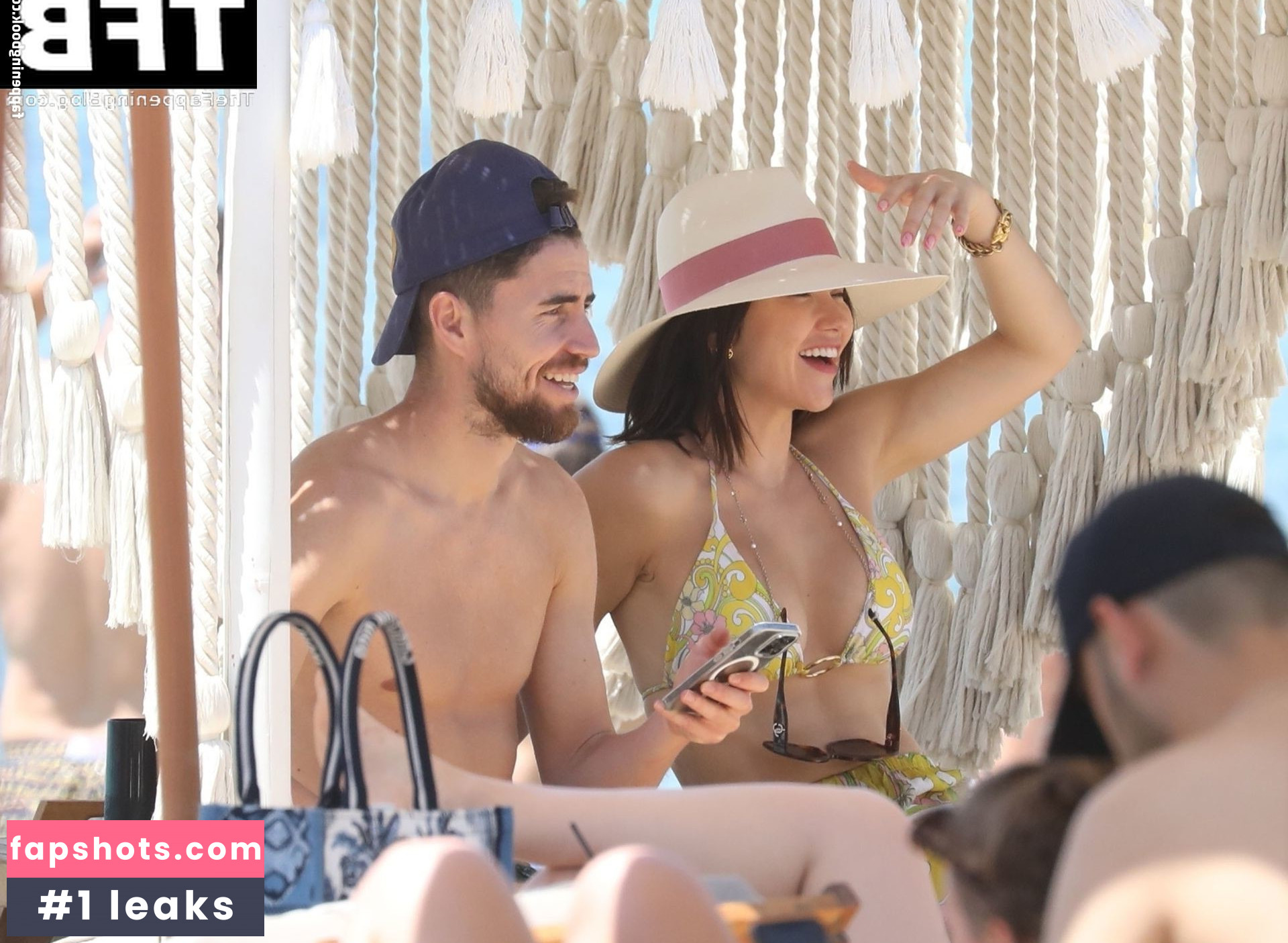 Catherine Harding gallery photo #16