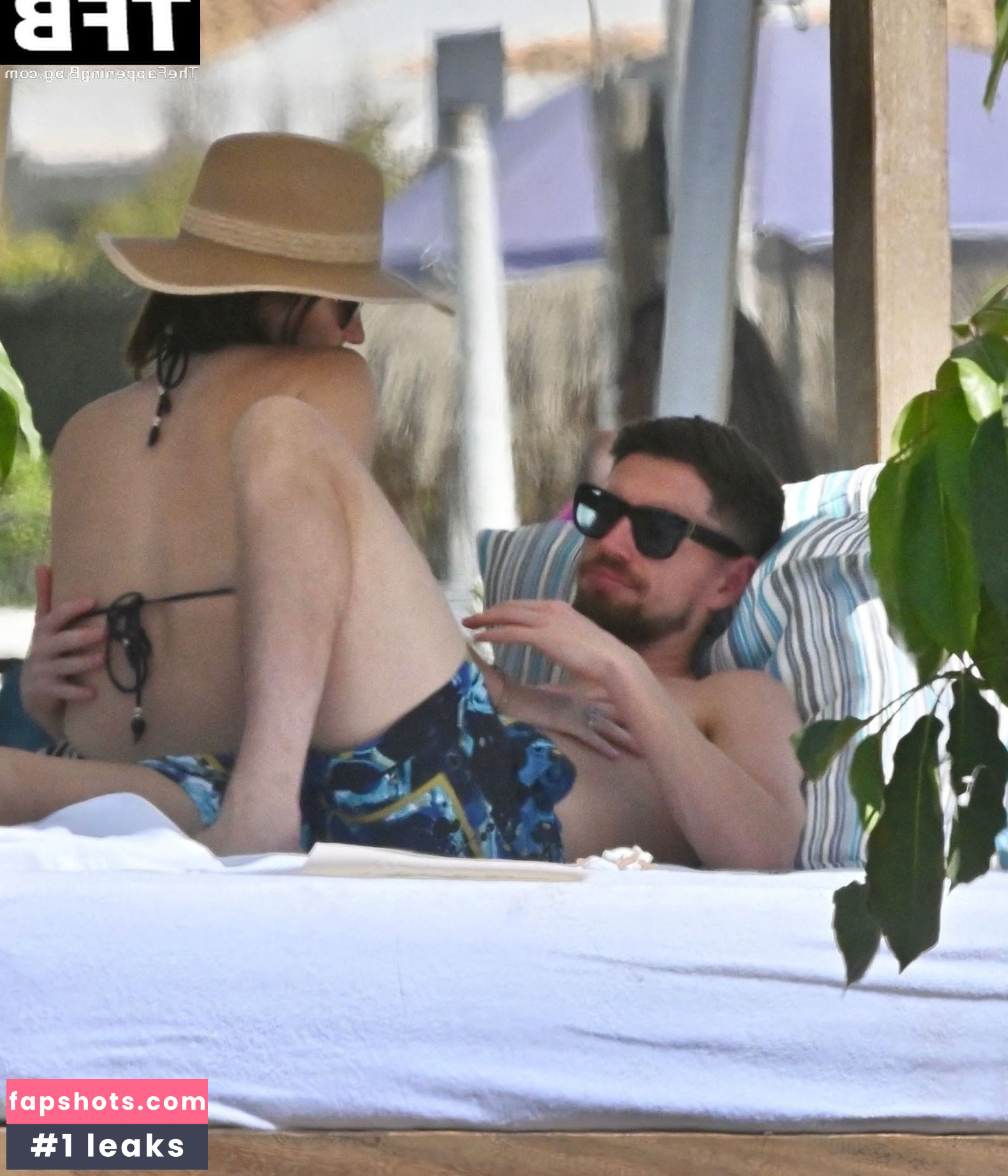 Catherine Harding gallery photo #23