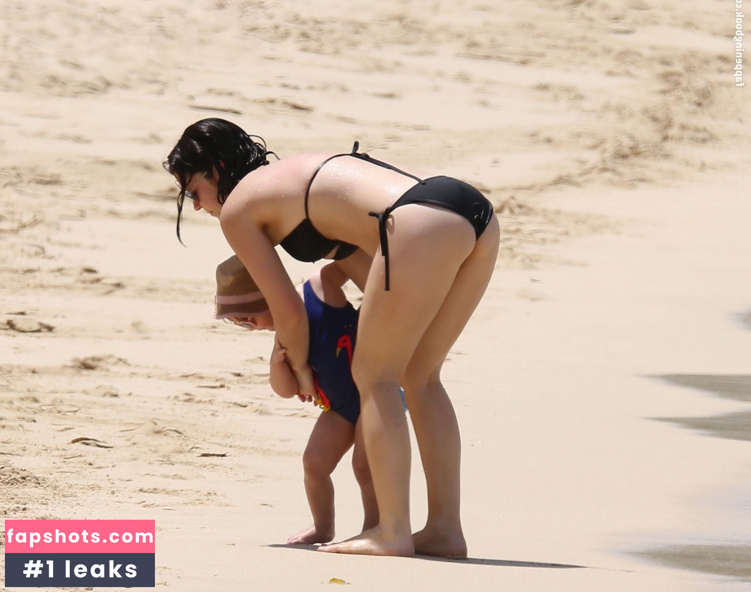 Catherine Harding gallery photo #46