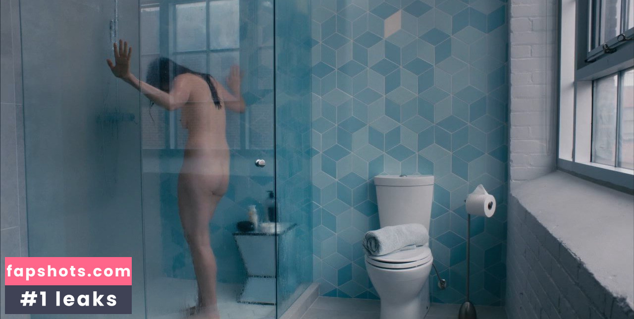 Catherine Reitman gallery photo #22