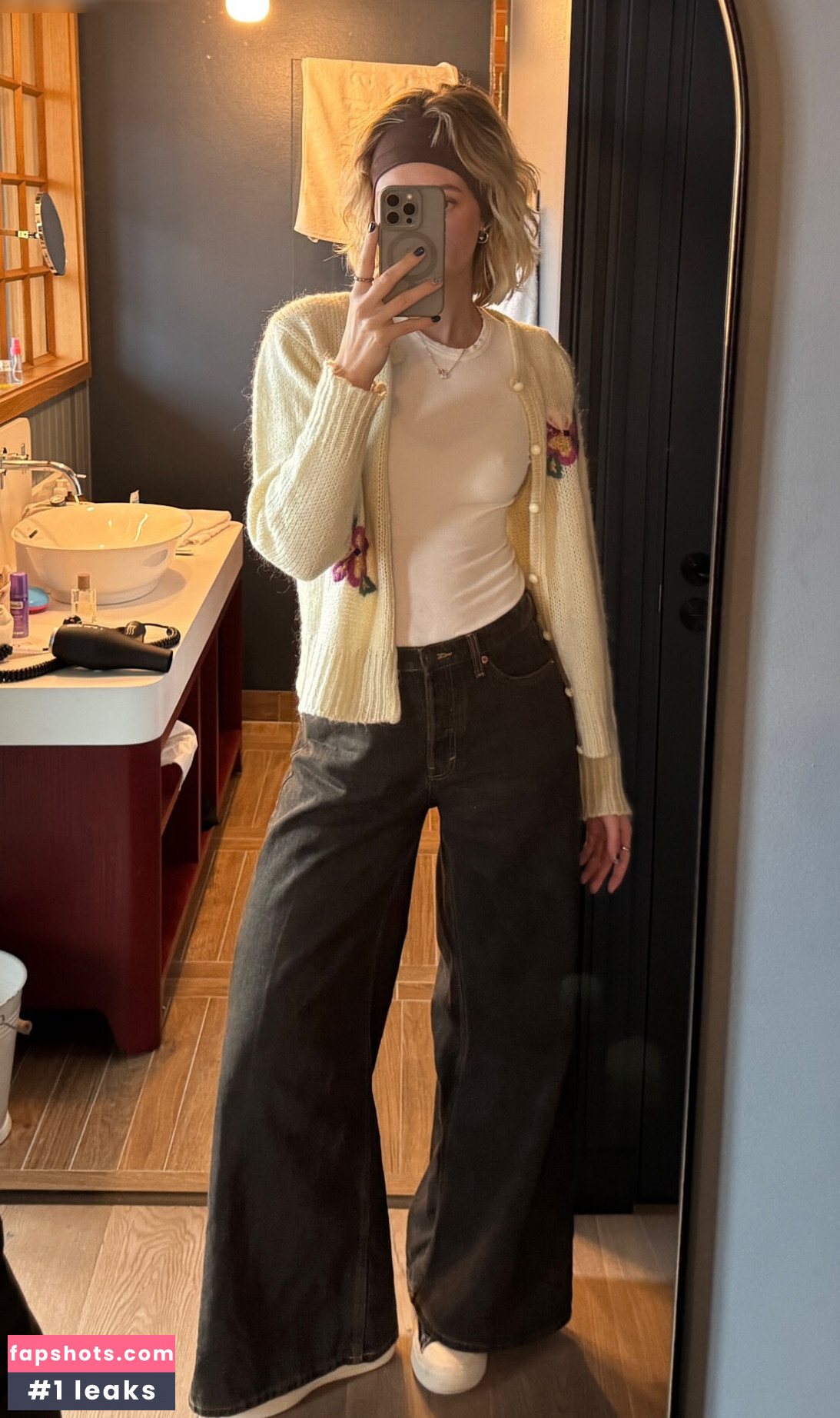 Cathi nude babe gallery