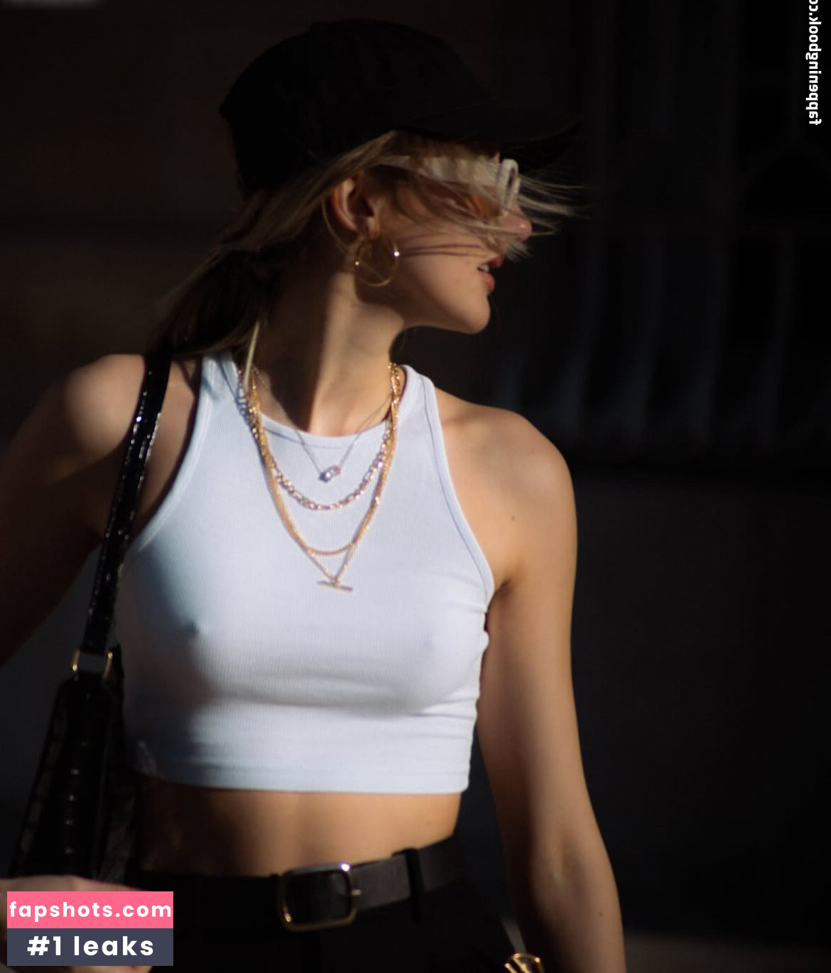 Cathi gallery photo #4