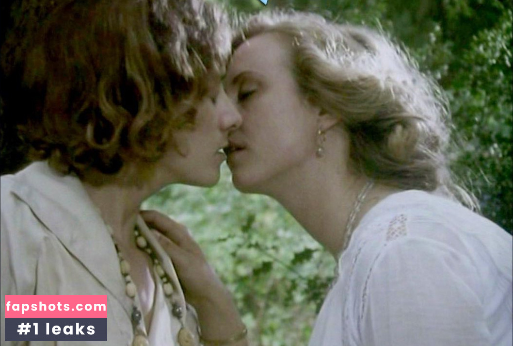 Cathryn Harrison Nude Leaks OnlyFans Photos #6 - LeakJerk