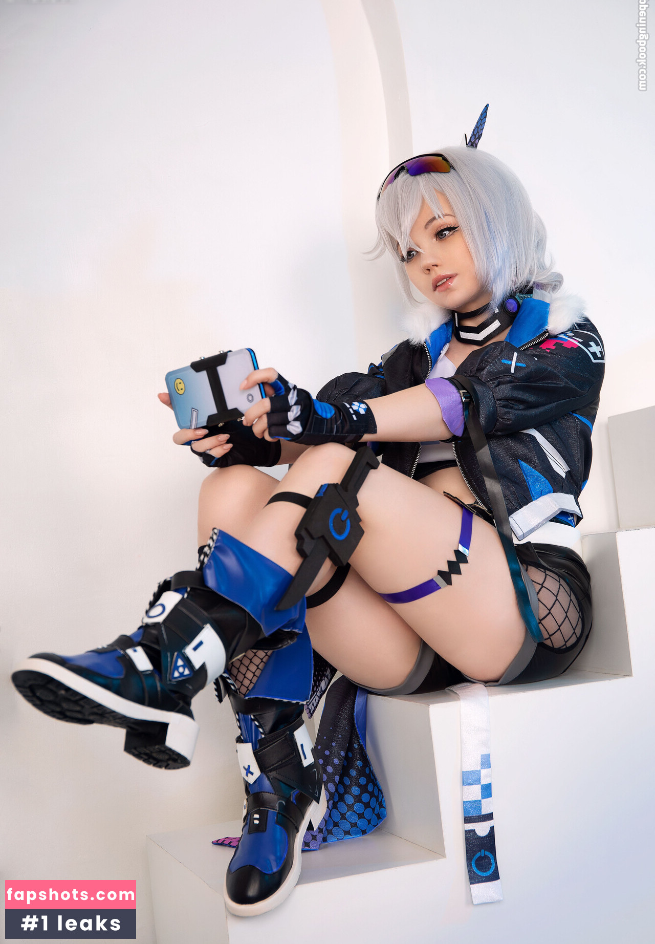 Caticornplay gallery photo #6