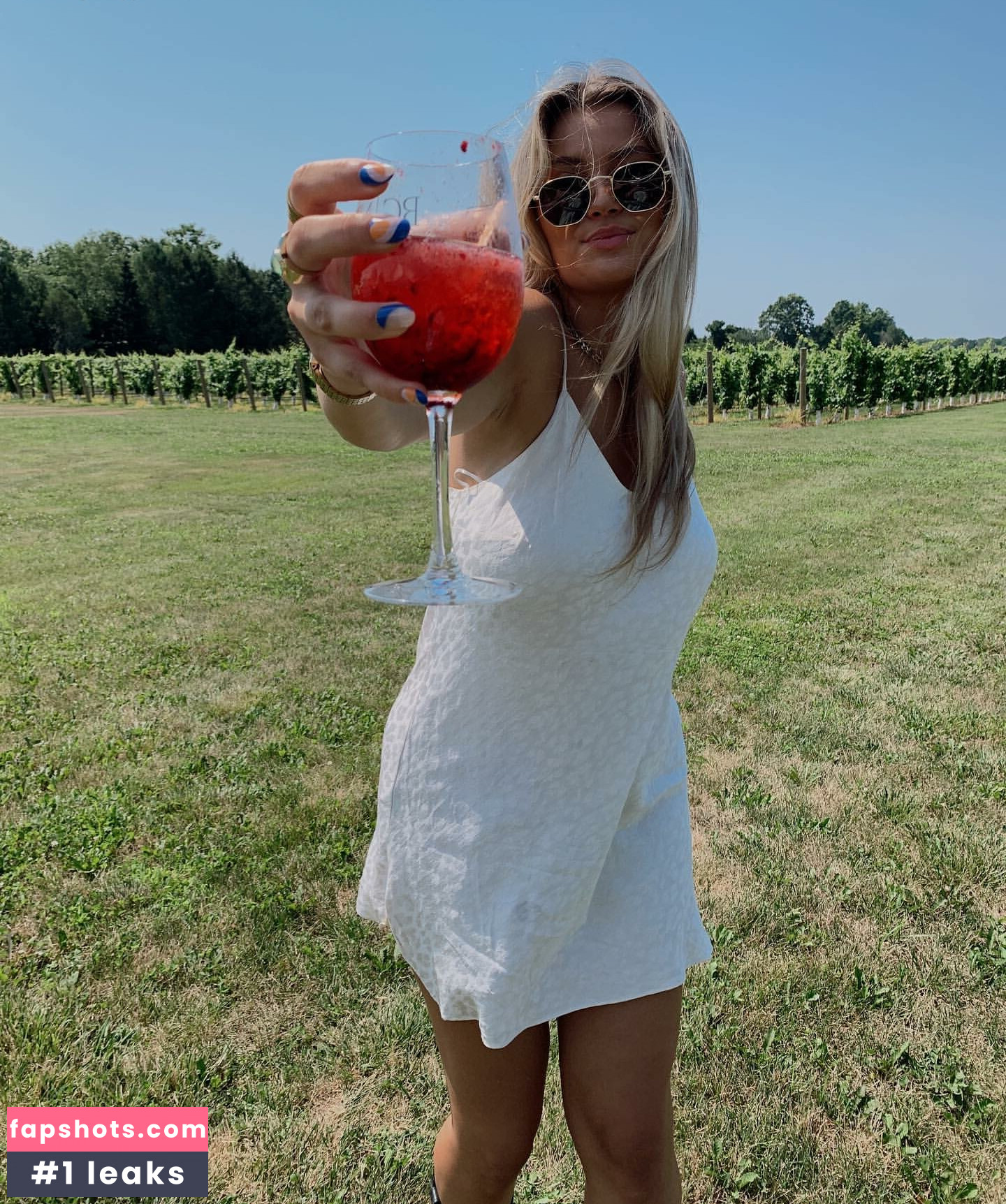 Catie Archambeau gallery photo #11