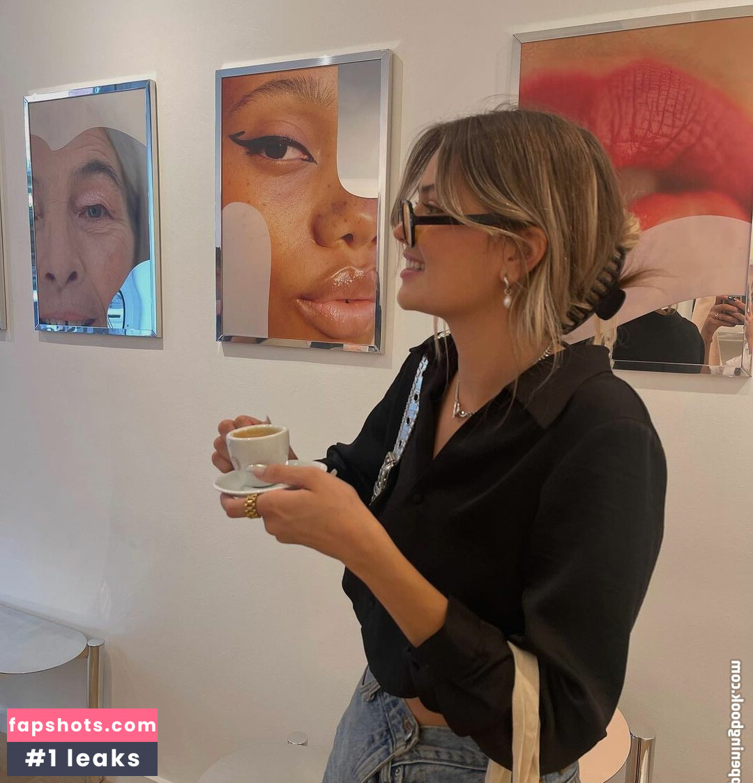 Catie Archambeau gallery photo #12