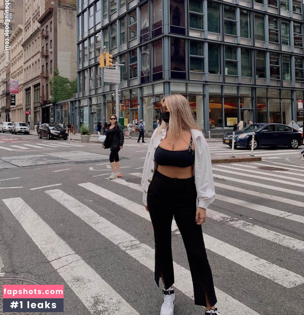 Catie Archambeau gallery photo #17