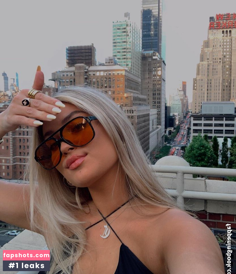 Catie Archambeau gallery photo #4