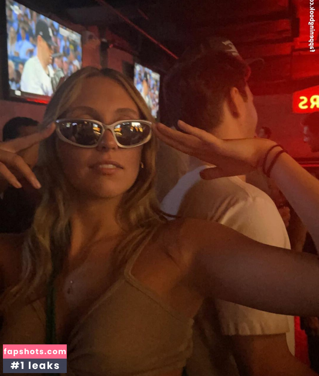 Catie Archambeau gallery photo #8